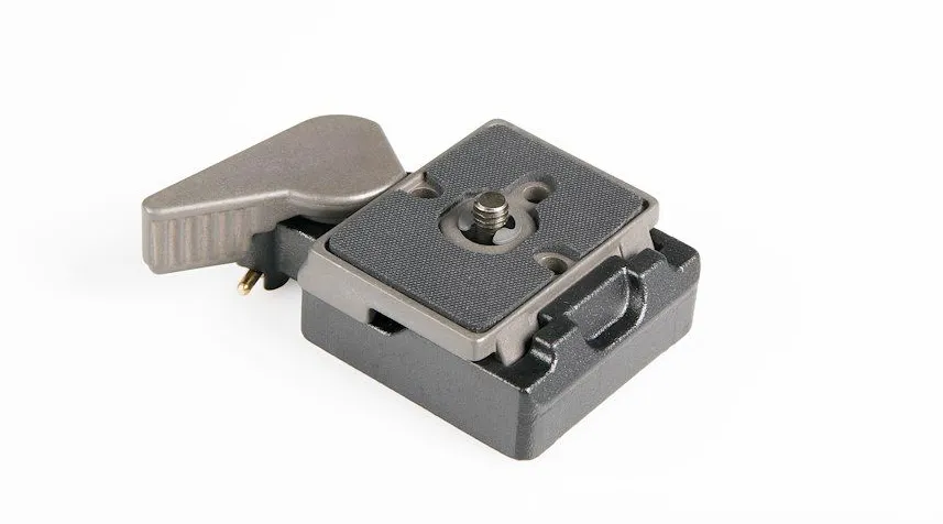 Adapter do statywu Manfrotto 323 na płytki systemu RC2, Q2